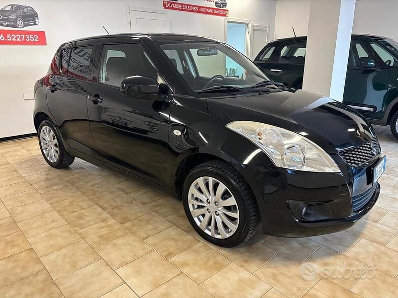 Usata Suzuki Swift 93 CV (68 kW) 2012 Nero Utilitaria