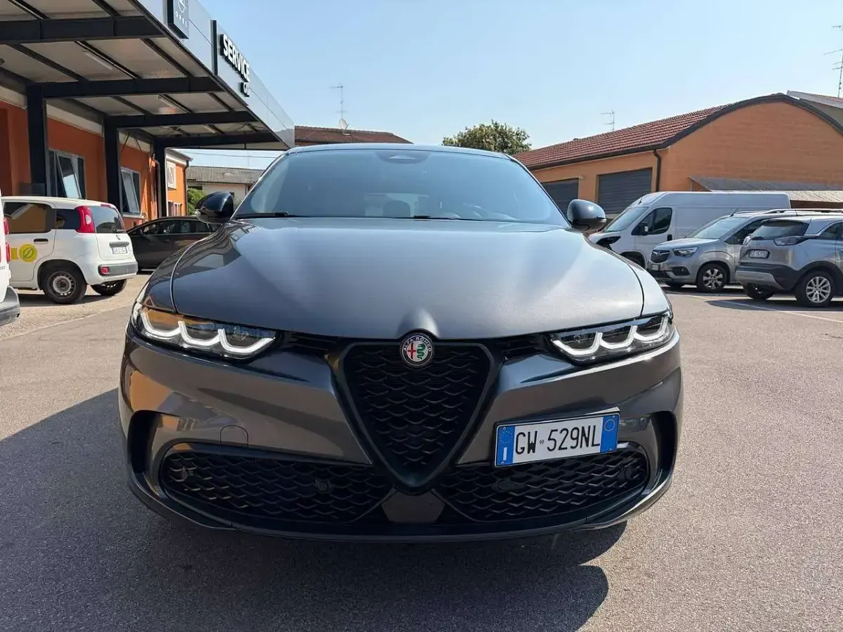 Usata Alfa Romeo Tonale Veloce 160 CV (117 kW) 2024 Met grey (vr581) SUV