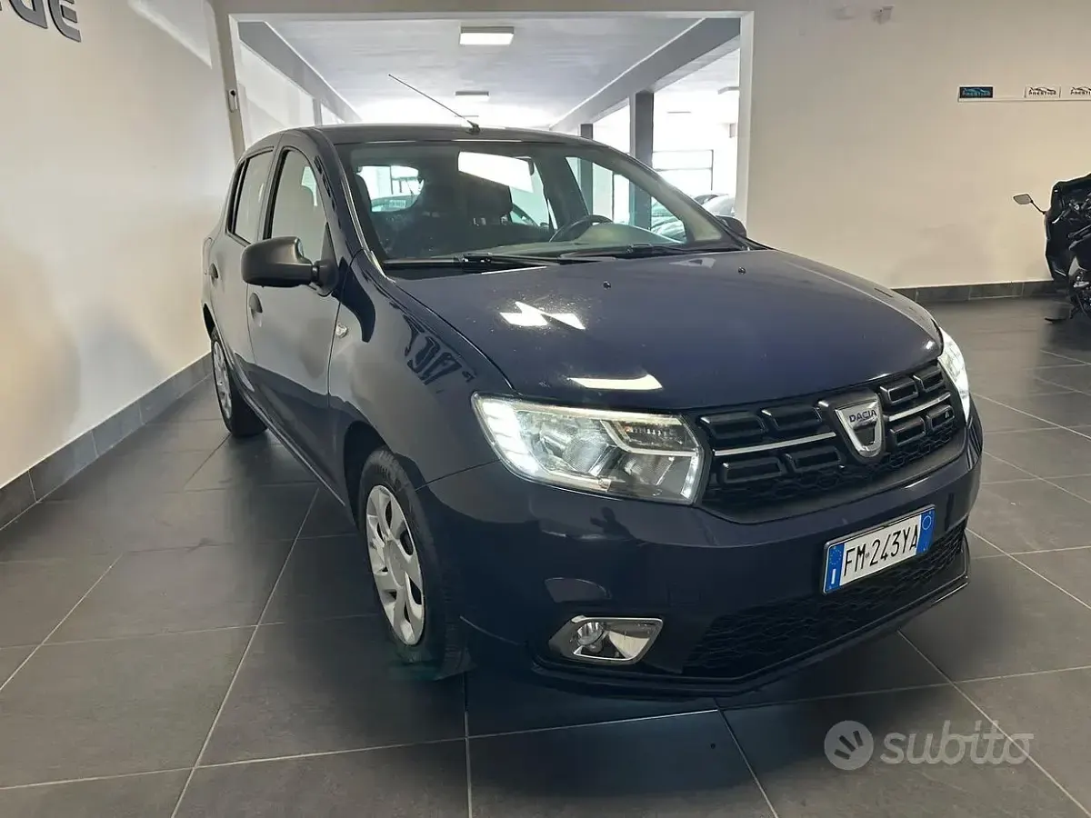 Usata Dacia Sandero 75 CV (55 kW) 2018 Bluazzurro Berlina