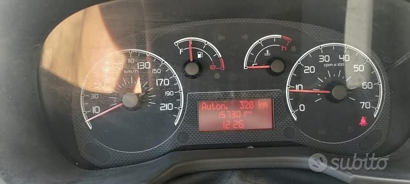 Usata Fiat Qubo Active 73 CV (53 kW) 2011 Grigio Monovolume