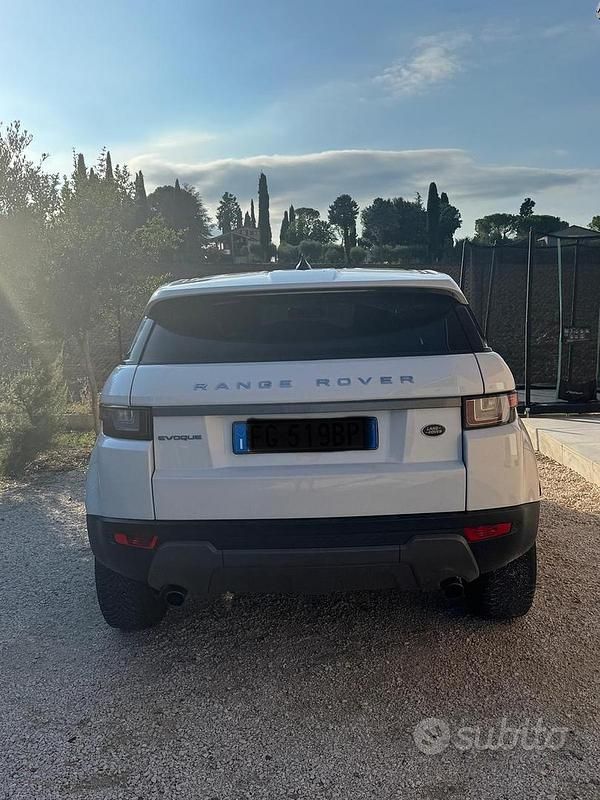 Usata Land Rover Range Rover evoque 2017 Bianco Station wagon