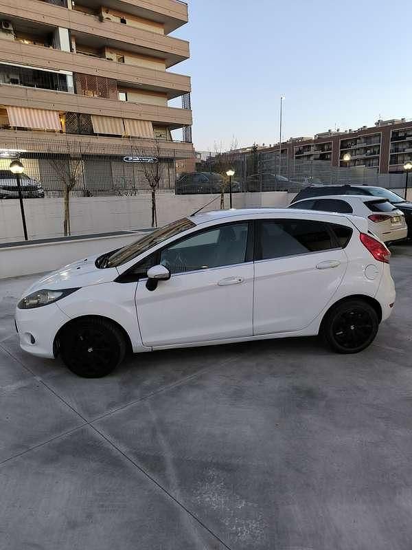 Usata Ford Fiesta Titanium 82 CV (60 kW) 2011 Utilitaria