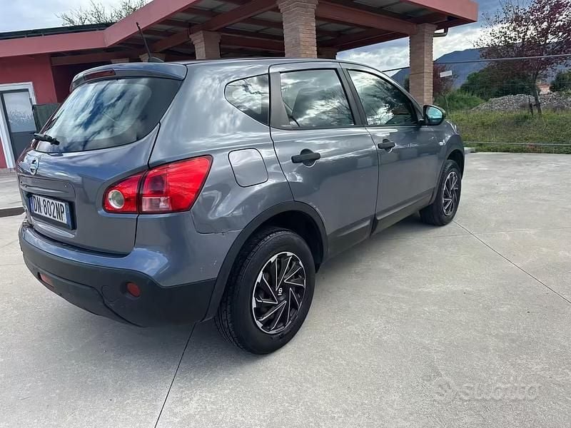 Usata Nissan Qashqai 106 CV (77 kW) 2008 Grigio SUV