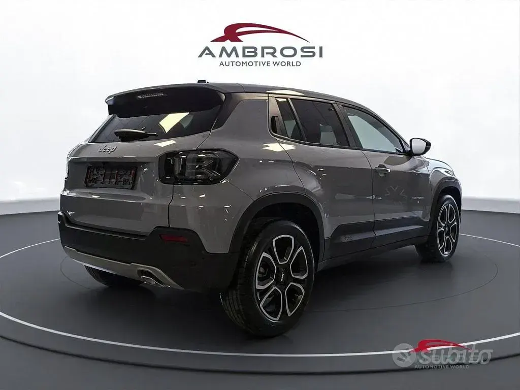 Nuova Jeep Avenger Summit 101 CV (74 kW) 2026 Grigio SUV