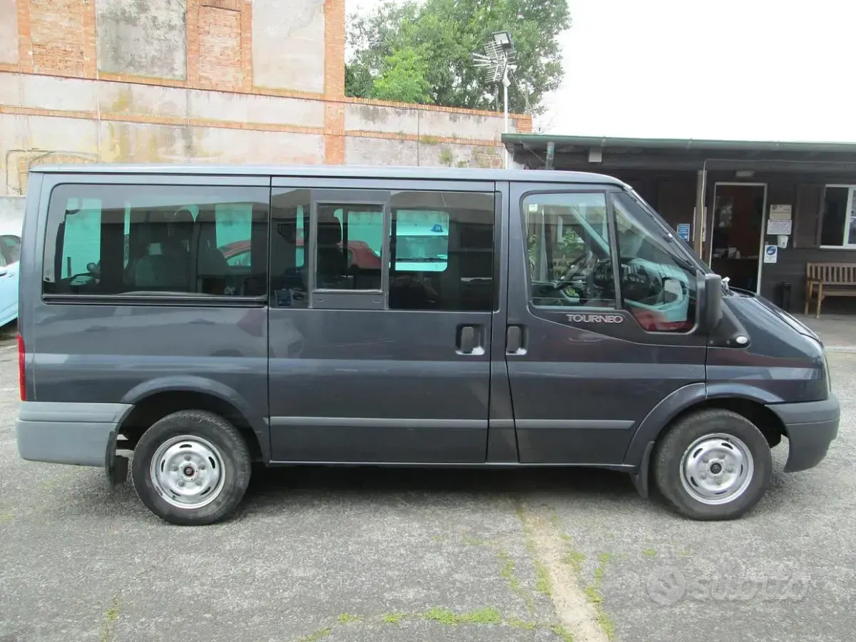 Usata Ford Transit S 115 CV (84 kW) 2010 Grigio Furgone