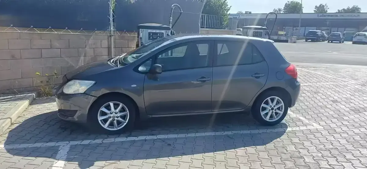 Usata Toyota Auris 126 CV (92 kW) 2007 Grigio Utilitaria