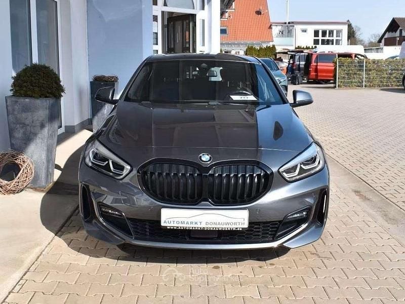 Usata BMW 118 Shadowline 136 CV (100 kW) 2021 Grigio Utilitaria