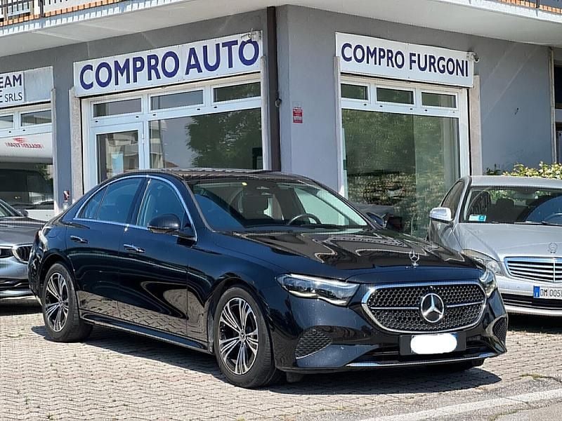 Nero Usata 2024 Mercedes E220 Premium Berlina | 45.900 € (Super prezzo) - Immagine 1/4