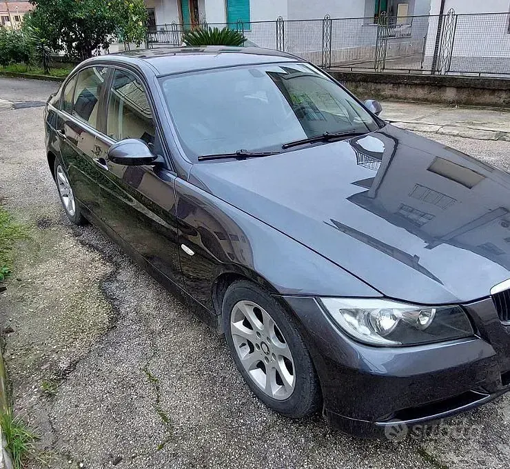 Usata BMW 318 122 CV (89 kW) 2006 Grigio Berlina