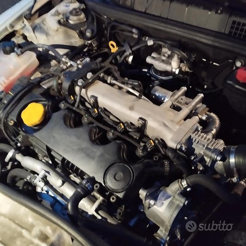 Usata Alfa Romeo 147 120 CV (88 kW) 2008 Bianco Utilitaria