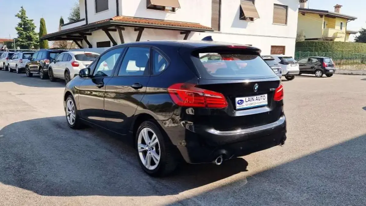Usata BMW 218 Active Tourer 150 CV (110 kW) 2019 Nero Monovolume