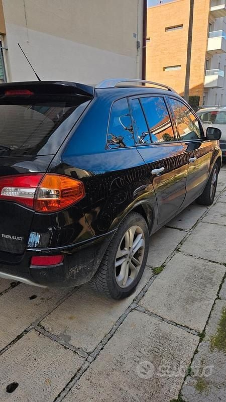Usata Renault Koleos Dynamique 150 CV (110 kW) 2010 Nero SUV