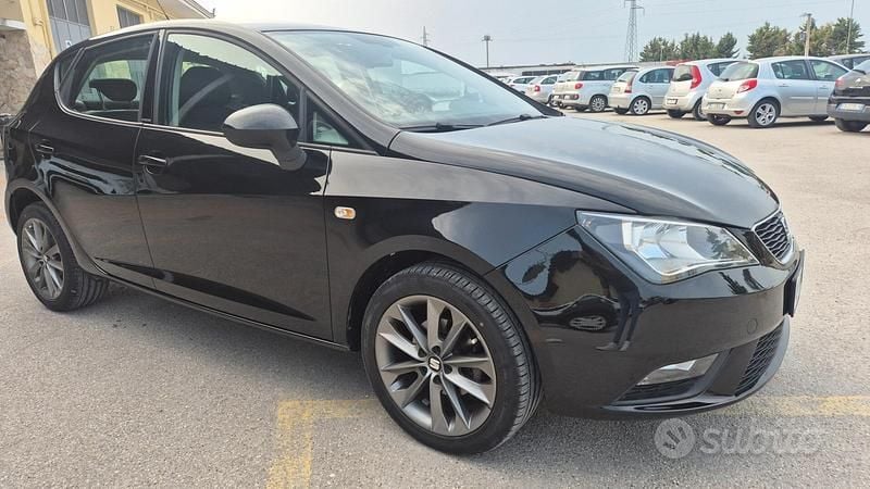 Usata Seat Ibiza I-Tech 75 CV (55 kW) 2015 Nero Berlina