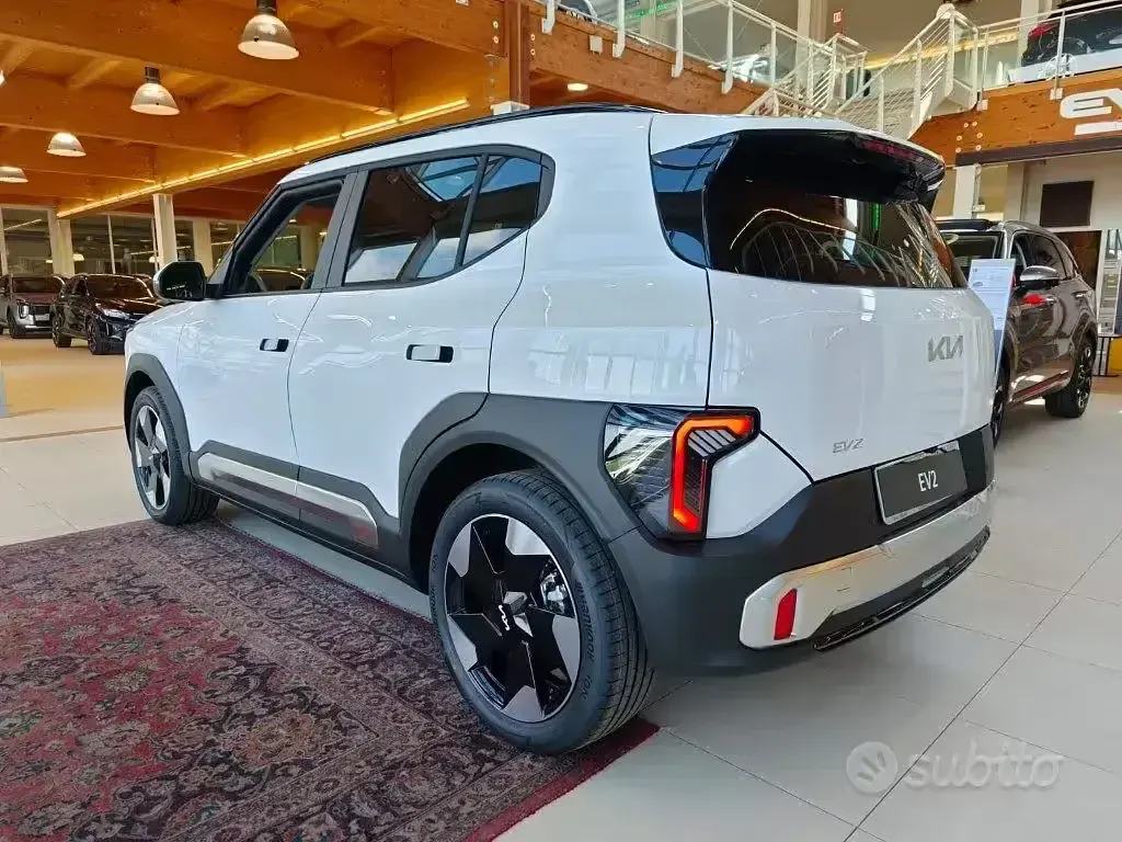 Nieuw Kia EV2 Earth 106 kW (145 PK) 2026 Wit SUV