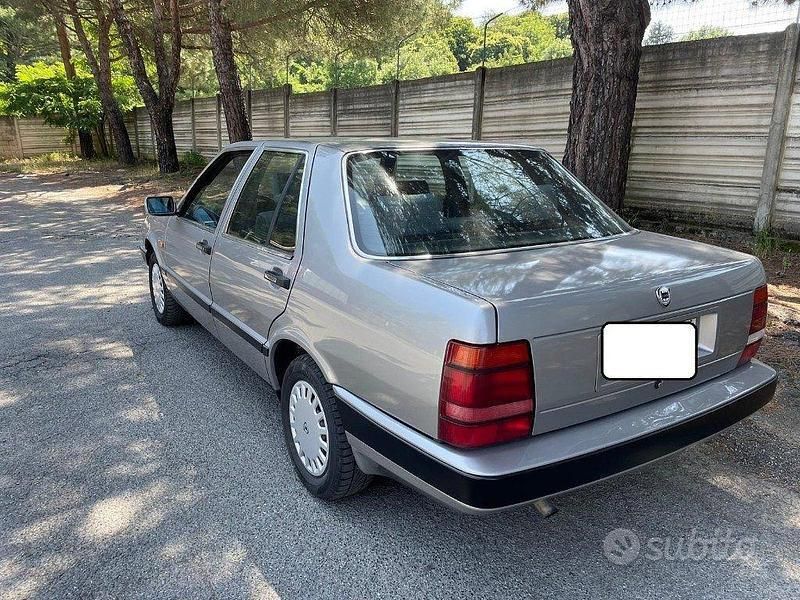 Grigio(met.) Usata 1989 Lancia Thema Tre volumi | 3000 € - Immagine 1/4