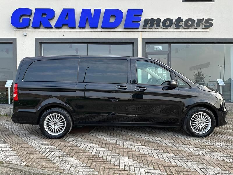 Usata Mercedes V220 Business 163 CV (119 kW) 2020 Nero metallizzato Monovolume