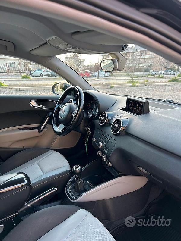 Usata Audi A1 90 CV (66 kW) 2012 Nero Berlina