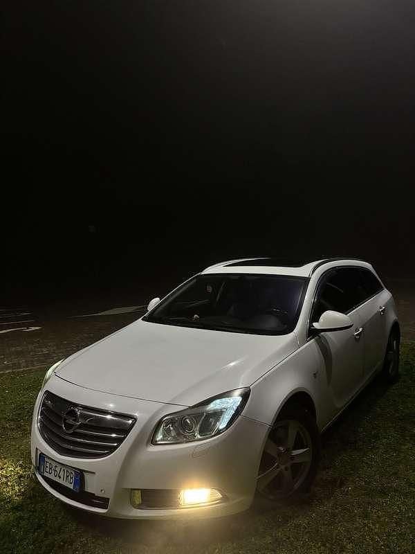 Usata Opel Insignia 160 CV (117 kW) 2010 Station wagon