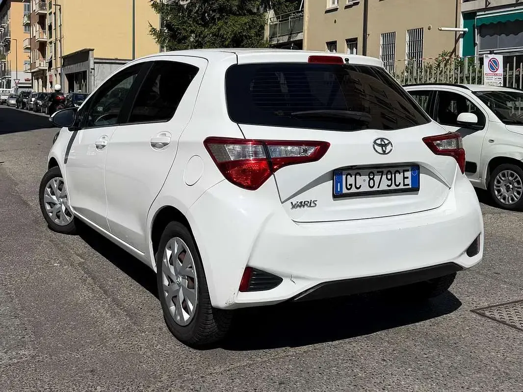 Usata Toyota Yaris Active 72 CV (52 kW) 2020 Berlina