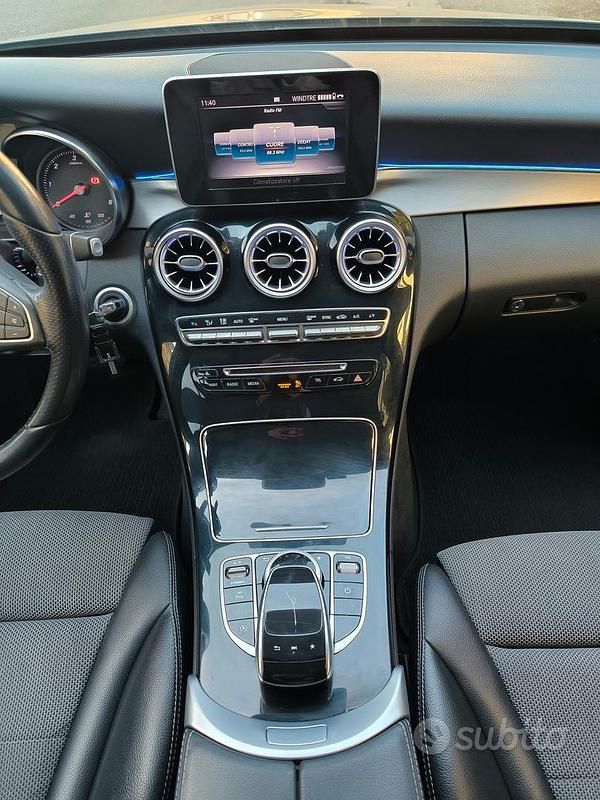 Usata Mercedes C200 Premium 136 CV (100 kW) 2017 Nero Station wagon