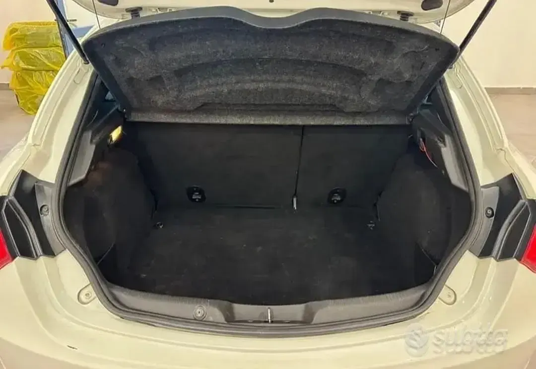 Usata Alfa Romeo Giulietta 120 CV (88 kW) 2017 Bianco Utilitaria