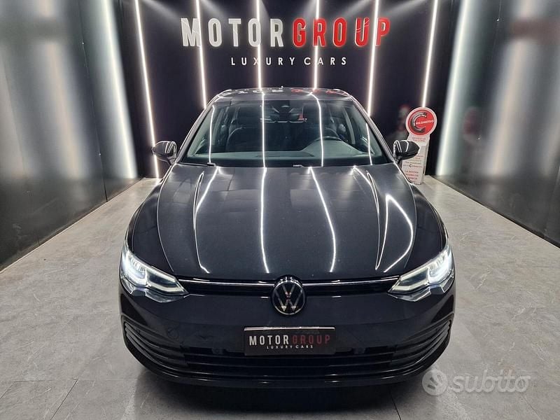 Usata VW Golf VII Life 115 CV (84 kW) 2021 Grigio Utilitaria