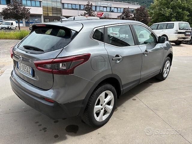 Usata Nissan Qashqai 115 CV (84 kW) 2020 Grigio SUV