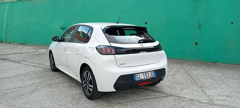 Usata Peugeot 208 Style 75 CV (55 kW) 2023 Bianco Utilitaria