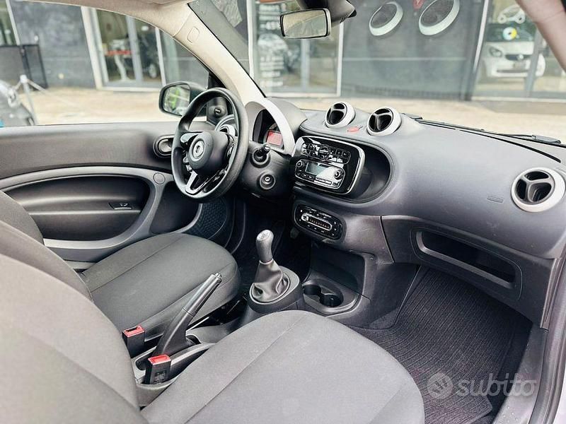 Usata Smart ForFour 71 CV (52 kW) 2018 Nero Utilitaria