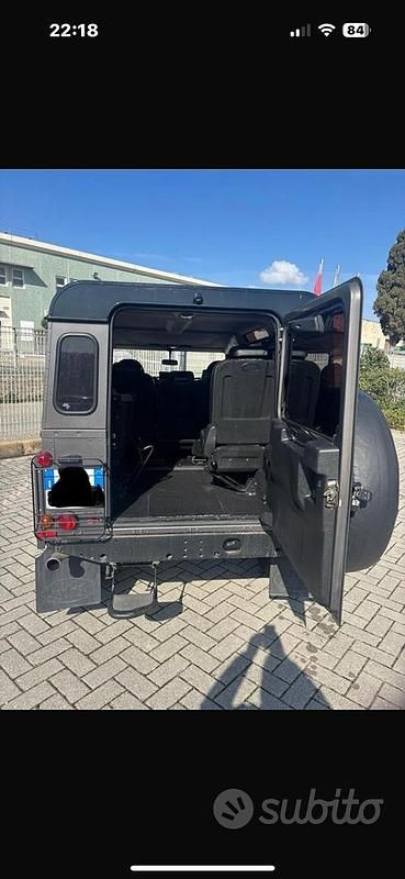 Käytetty Land Rover Defender 122 HP (89 kW) 2011 Harmaa Katumaasturi