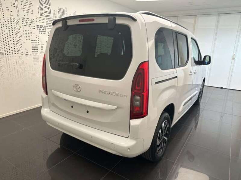 Gebraucht Toyota Proace Verso City 110 PS (80 kW) 2024 Weiß Kombi