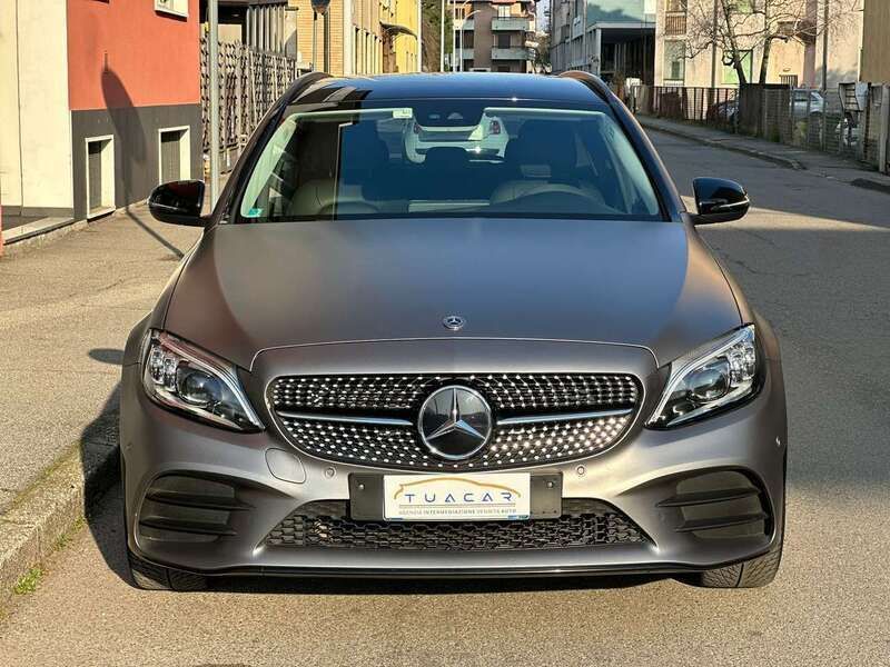 Usata Mercedes C300 Premium 245 CV (180 kW) 2019 Grigio Station wagon