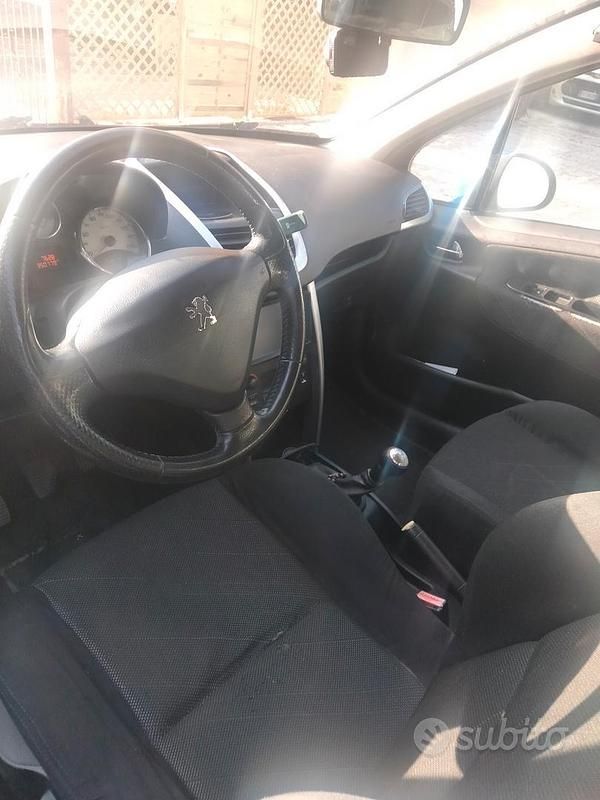 Usata Peugeot 207 90 CV (66 kW) 2007 Blu Berlina