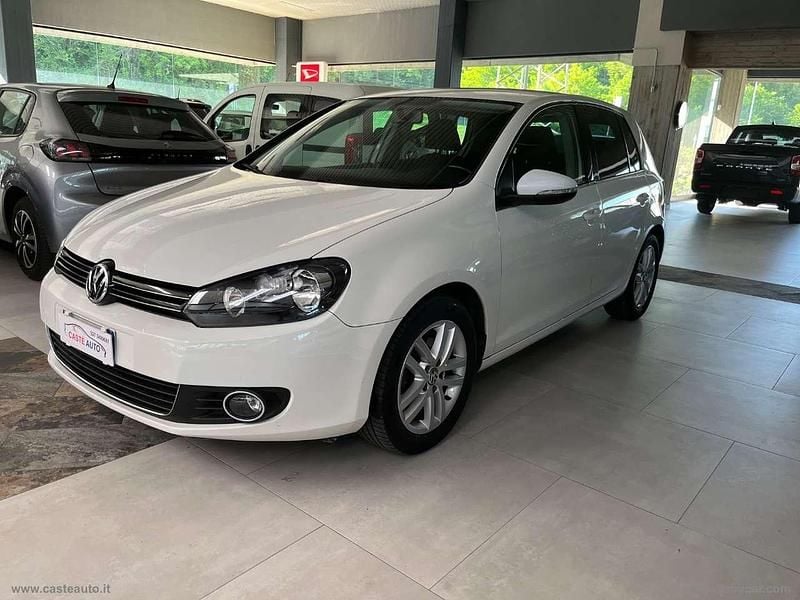 Bianco Usata 2010 VW Golf VI Highline Tre volumi | 5200 € (Buon prezzo) - Immagine 1/4