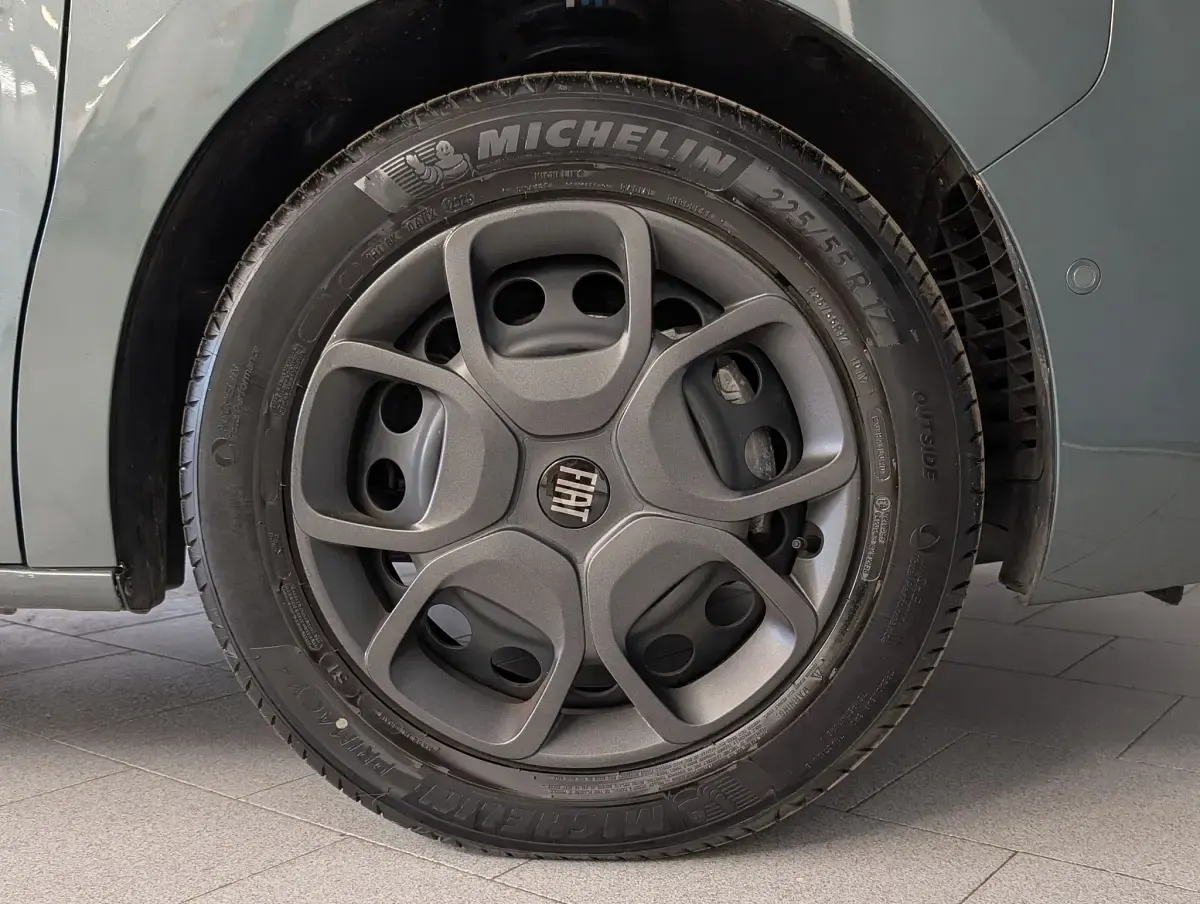 Usata Fiat Ulysse 132 kW (180 CV) 2025 Verde Monovolume