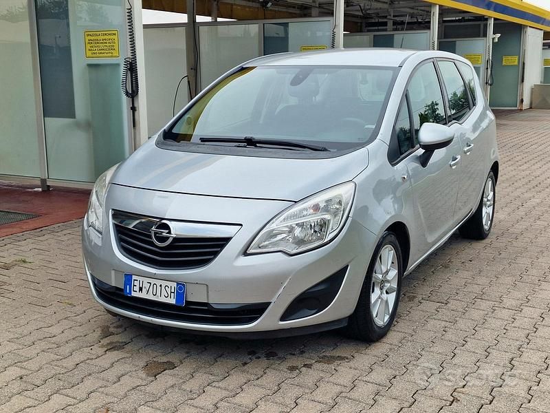 Usata Opel Meriva Cosmo 95 CV (69 kW) 2015 Giallo Monovolume