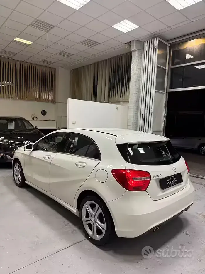 Usata Mercedes A180 Premium 122 CV (89 kW) 2014 Bianco Utilitaria