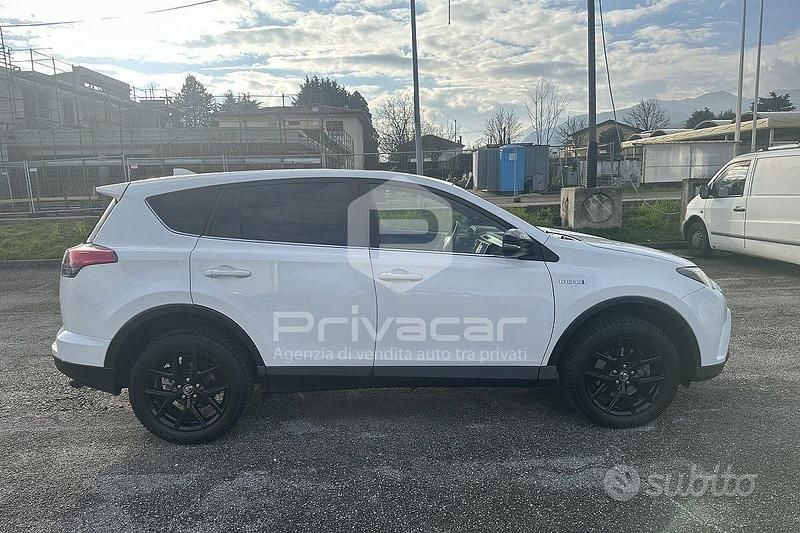 Usata Toyota RAV4 Business Edition 155 CV (114 kW) 2018 Bianco SUV