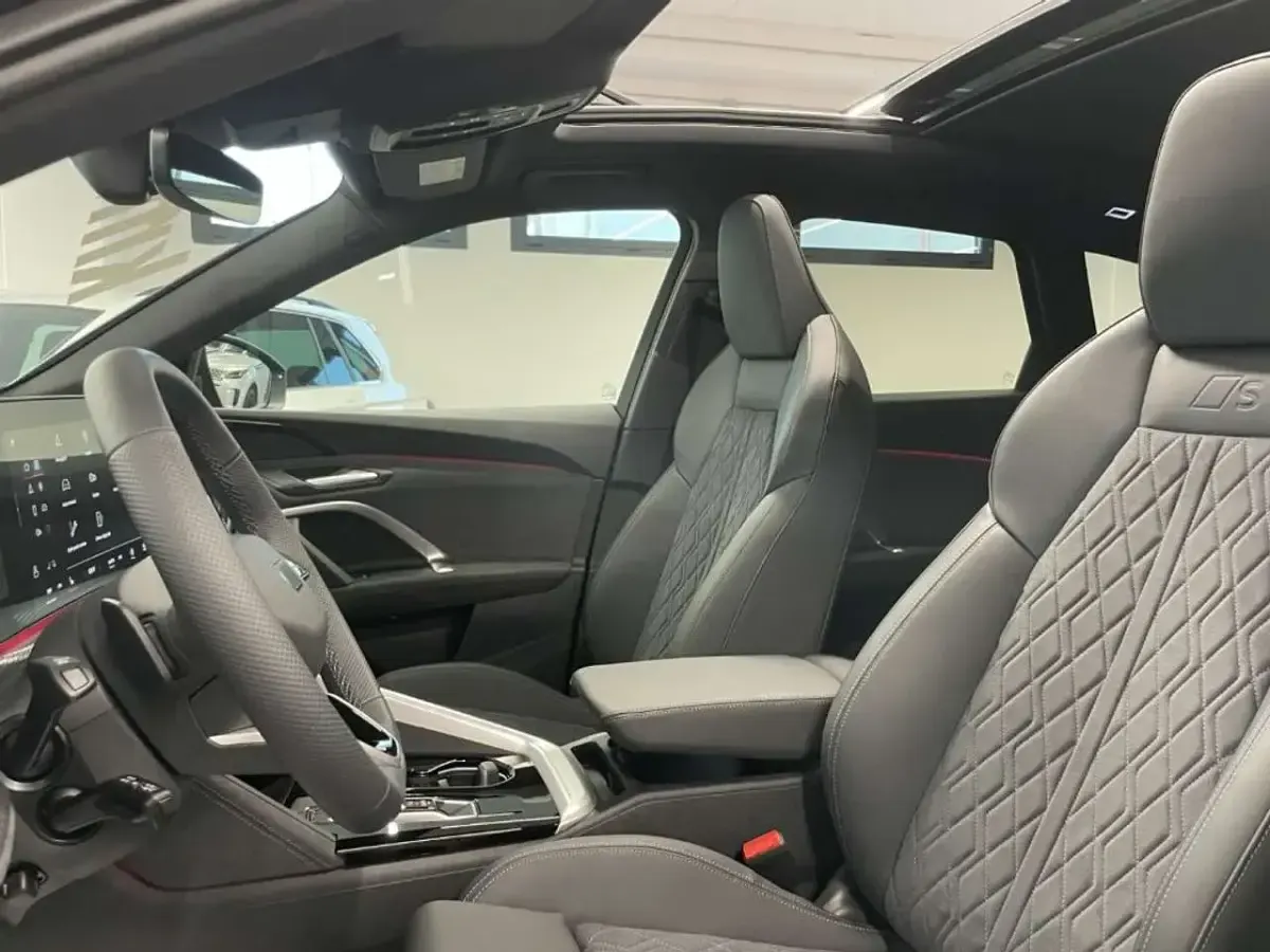 Nuova Audi Q5 S-Line 204 CV (150 kW) 2026 Nero mythos SUV