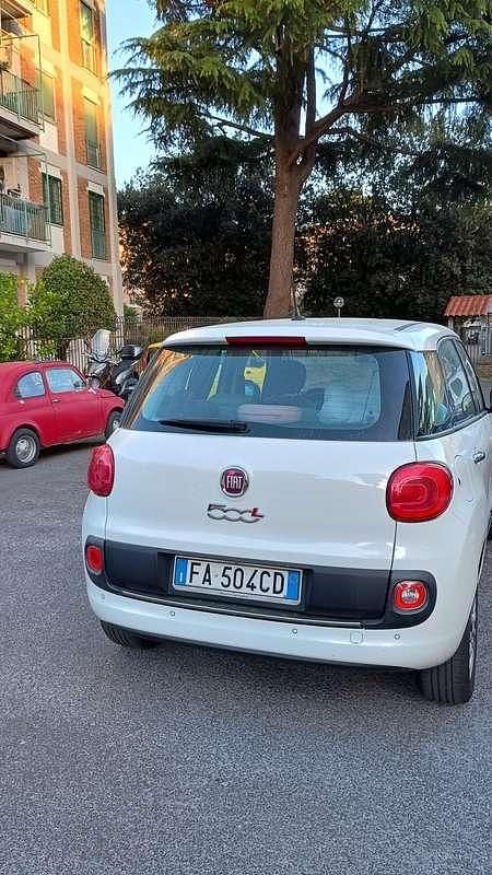 Usado Fiat 500L Pop Star 120 CV (88 kW) 2015 Blanco Monovolumen