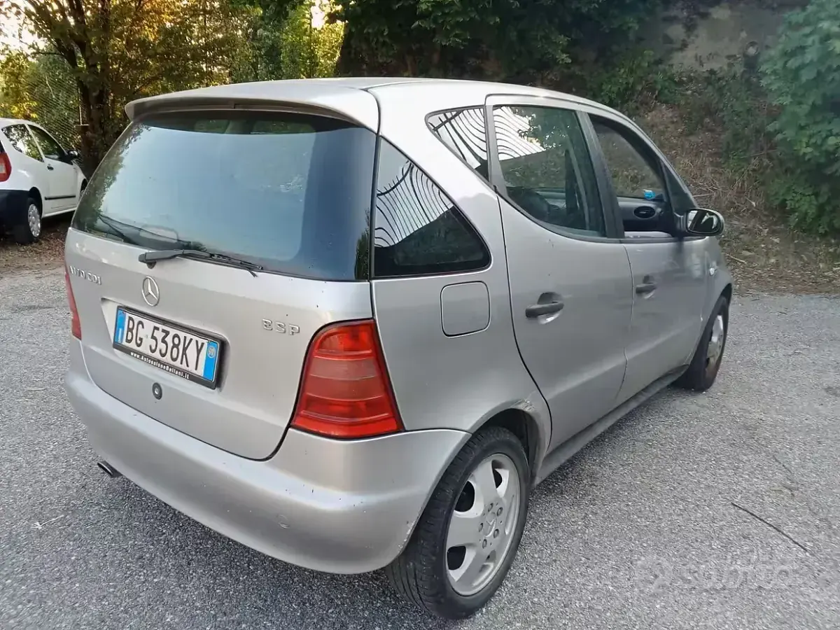 Usata Mercedes A170 90 CV (66 kW) 1999 Marrone Utilitaria