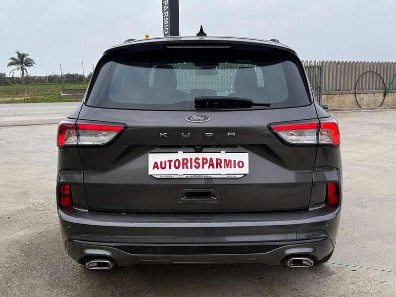 Usata Ford Kuga ST-Line 120 CV (88 kW) 2022 Grigio SUV