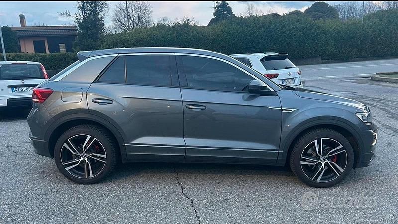 Usata VW T-Roc R-line 2020 Grigio SUV