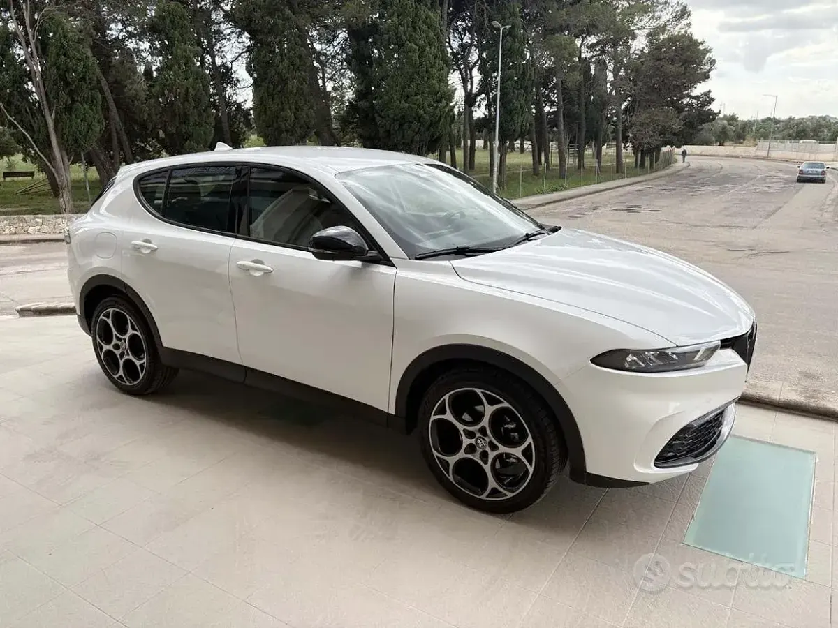 Usata Alfa Romeo Tonale Sprint 131 CV (96 kW) 2022 Bianco SUV