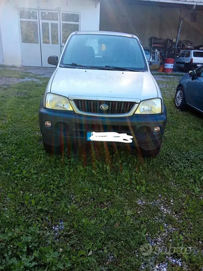 Usata Daihatsu Terios 86 CV (63 kW) 2002 Grigio SUV