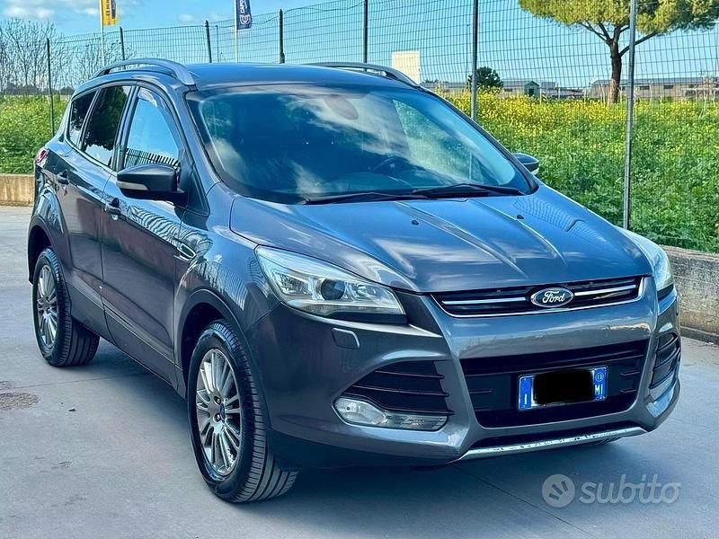 Usata Ford Kuga Titanium 140 CV (102 kW) 2013 Grigio SUV
