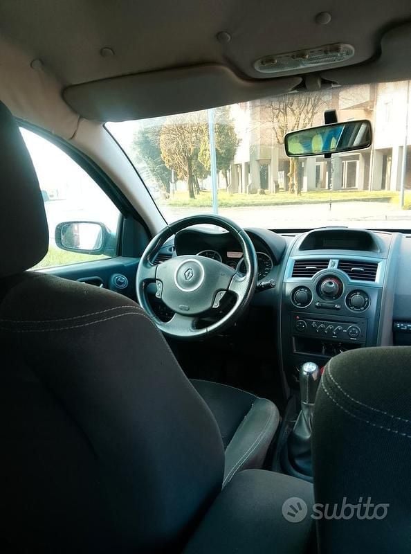 Usata Renault Mégane GrandTour 111 CV (81 kW) 2008 Blu Station wagon