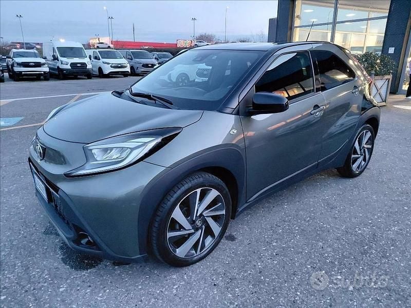 Usata Toyota Aygo X Limited 72 CV (52 kW) 2022 Verde SUV