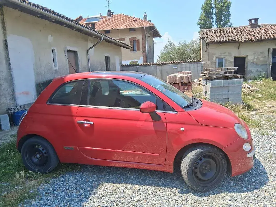 Usata Fiat 500 Lounge 101 CV (74 kW) 2011 Rosso Utilitaria