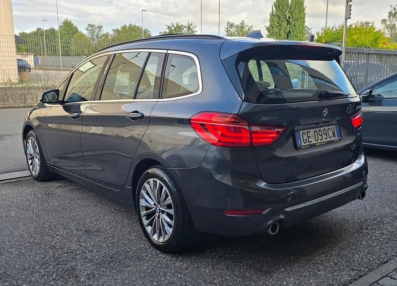 Usata BMW 218 Luxury Line 149 CV (109 kW) 2021 Grigio Station wagon